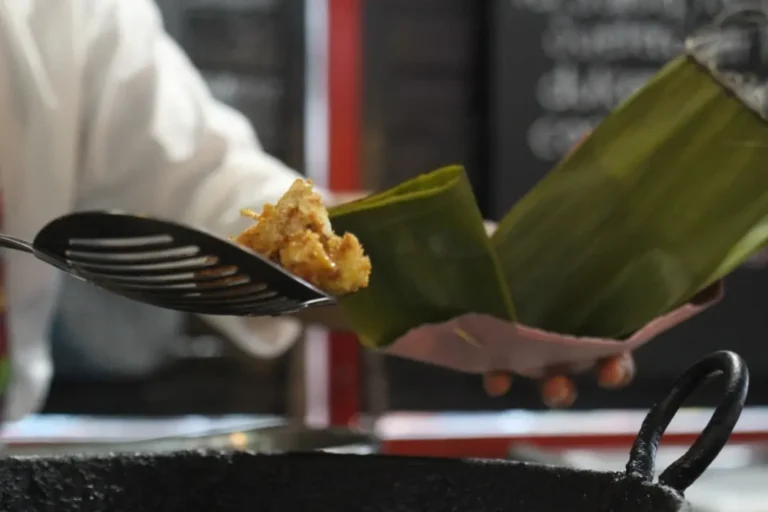 003 - Pakoras & Chutney