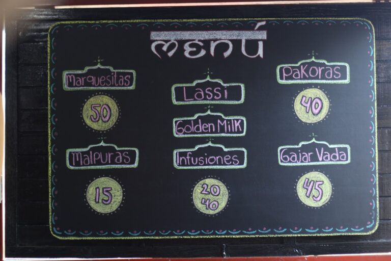 006 - Vegetarian Indian meal